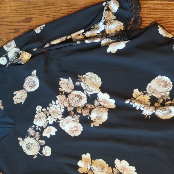 Astr black floral Dress chiffon bell sleeve feminine Whimsical mini sheath. Sz S - Picture 5 of 7